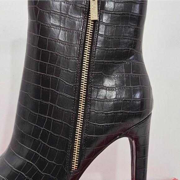 NIB, Guess stiletto heel boots in brown alligator pattern. Size 10 - Picture 10 of 13